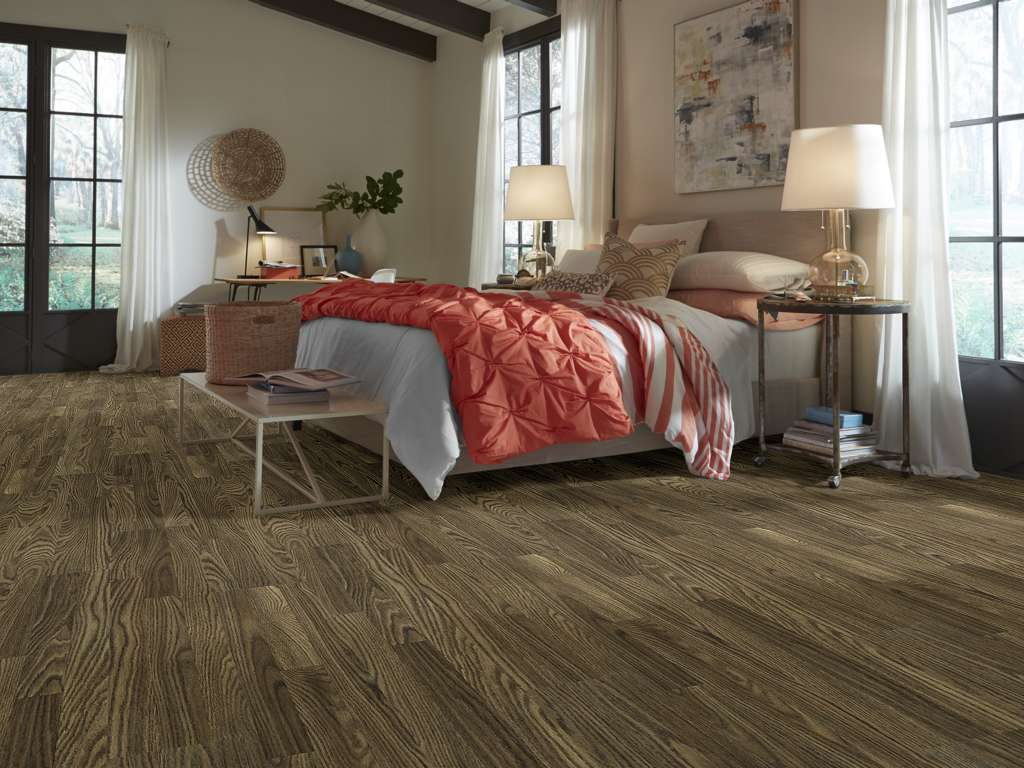 CLASSIC CONCEPTS REGAL OAK SHAW LAMINATE 
