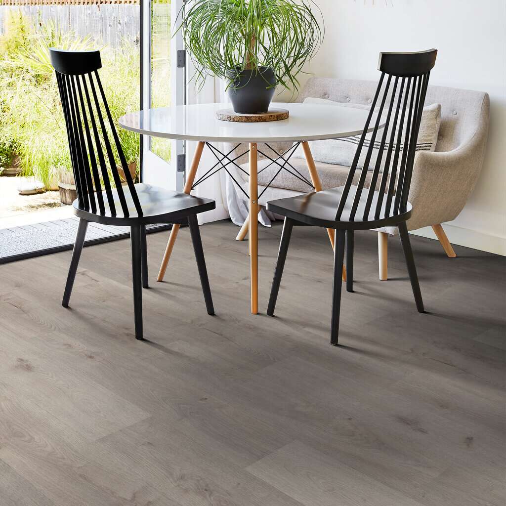 TIMELESS EXPRESSIVE JUNIPER OAK SHAW INDUSTRIES LAMINATE 